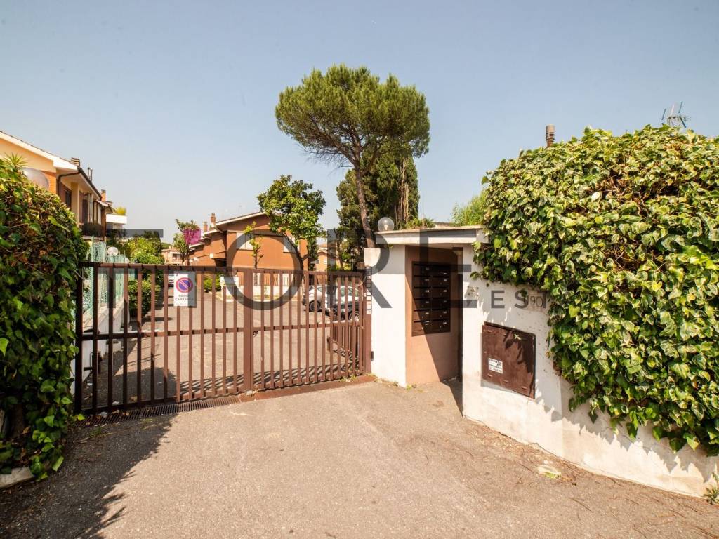 casa indipendente in vendita a Roma in zona Tor di Quinto