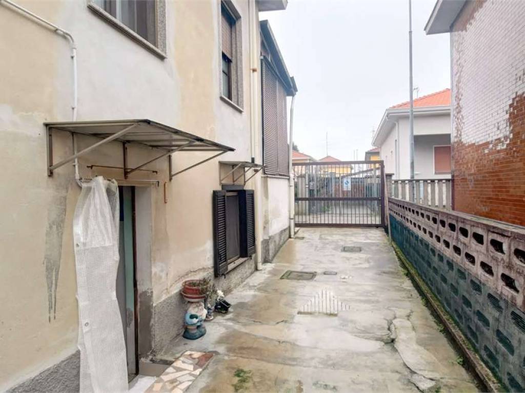 casa indipendente in vendita a Vigevano