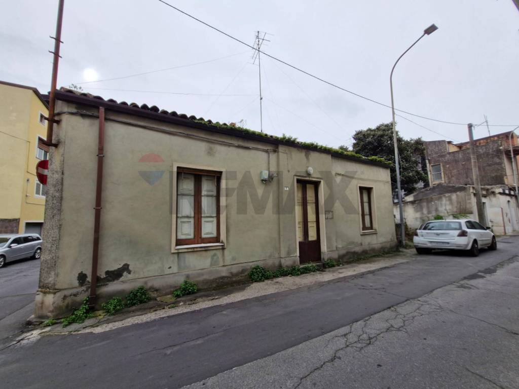 casa indipendente in vendita a Belpasso