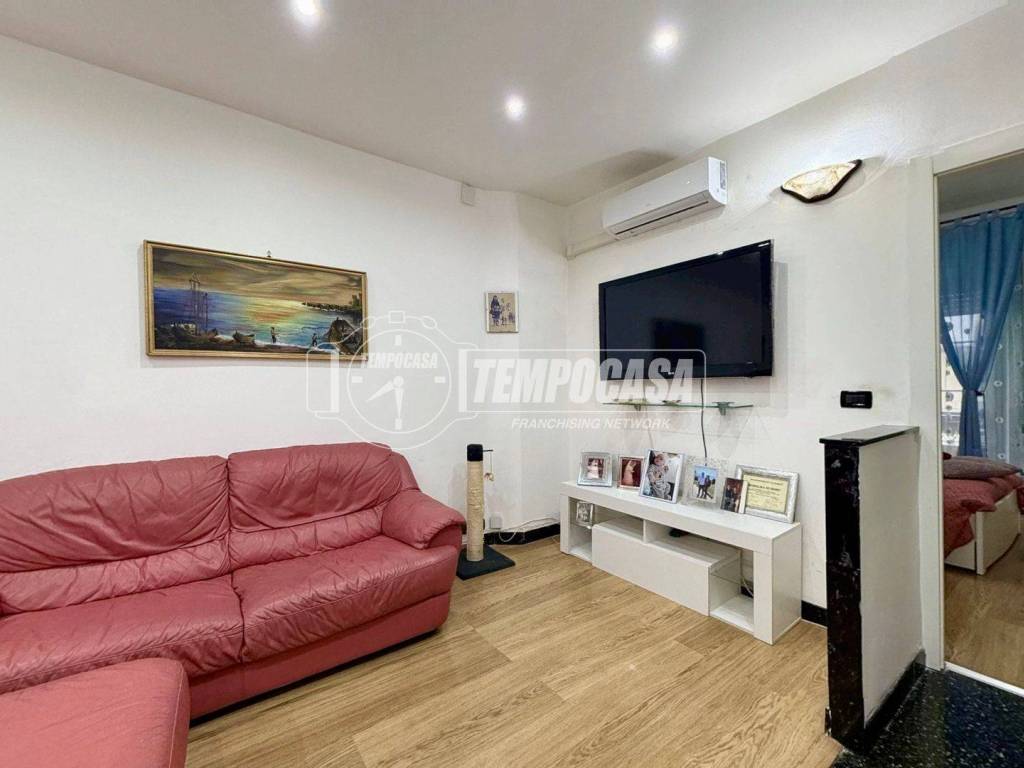appartamento in vendita a Genova in zona Sestri Ponente