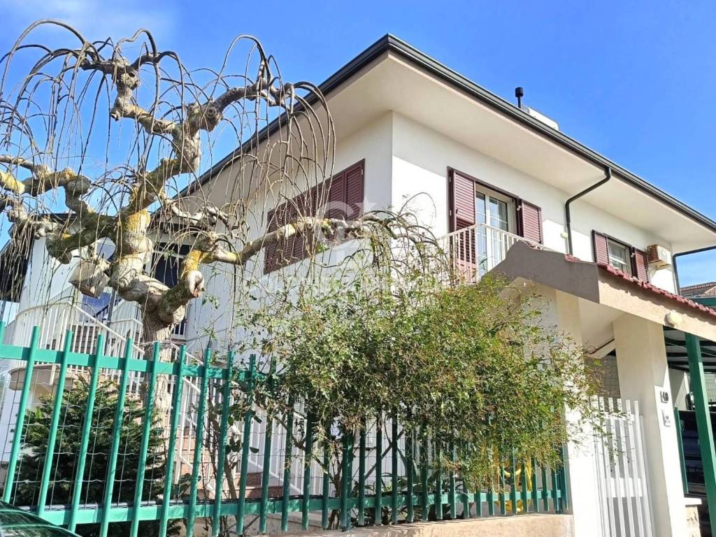 casa indipendente in vendita a Modica in zona Sacro Cuore