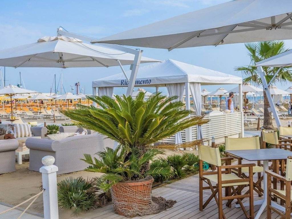 negozio in vendita a Riccione in zona San Lorenzo