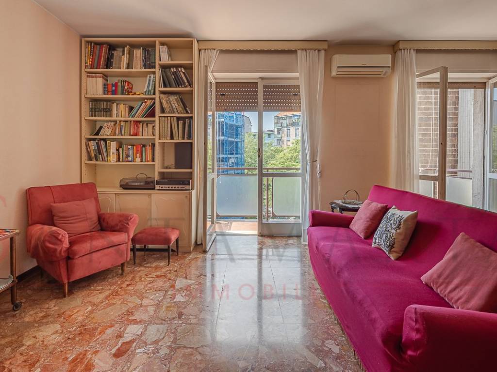 appartamento in vendita a Milano in zona Il Portello