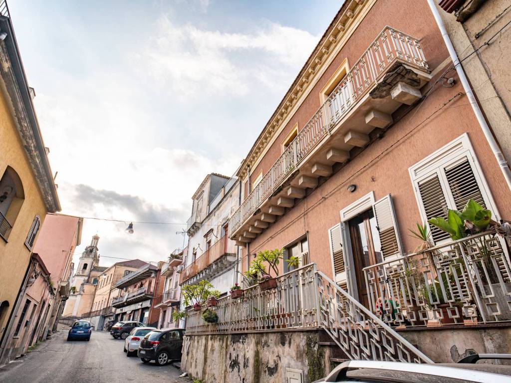 casa indipendente in vendita a Giarre in zona San Giovanni Montebello