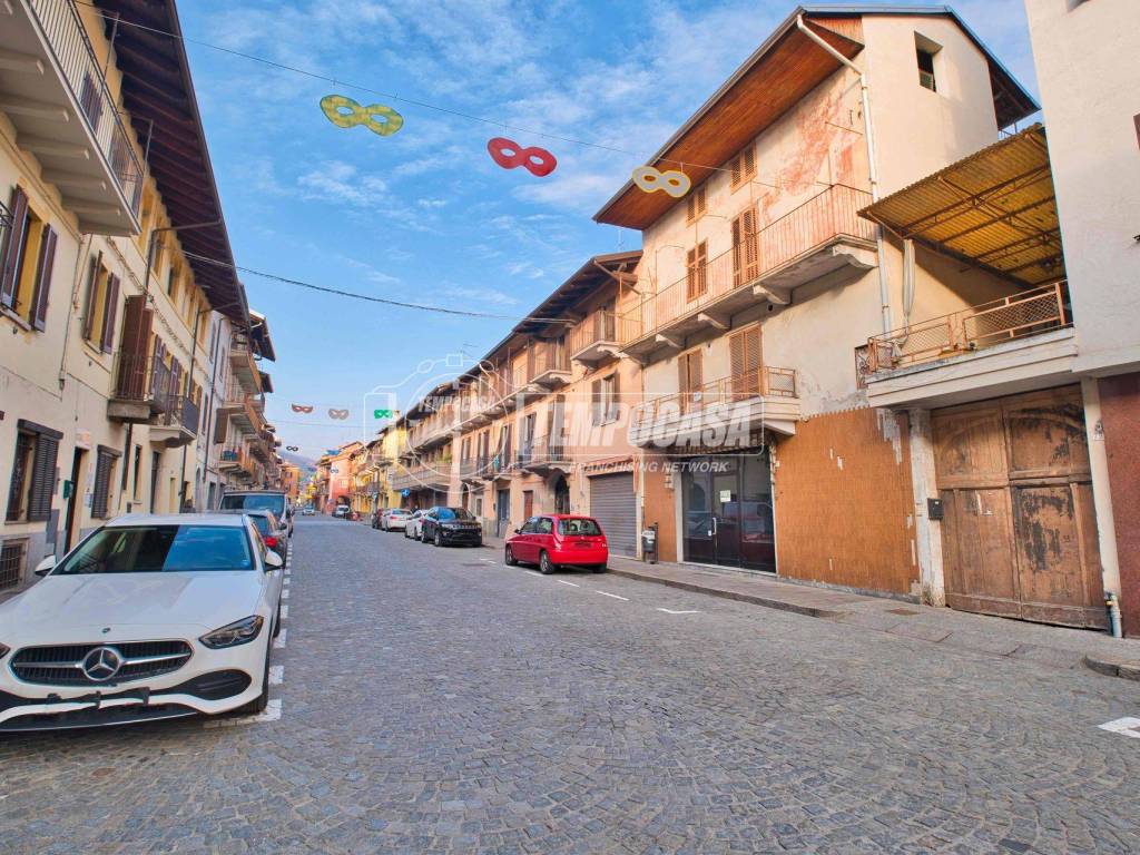 appartamento in vendita a Gattinara