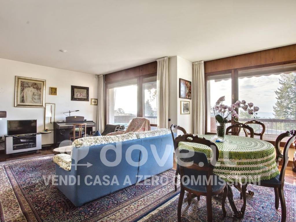 appartamento in vendita a Varese in zona Casbeno