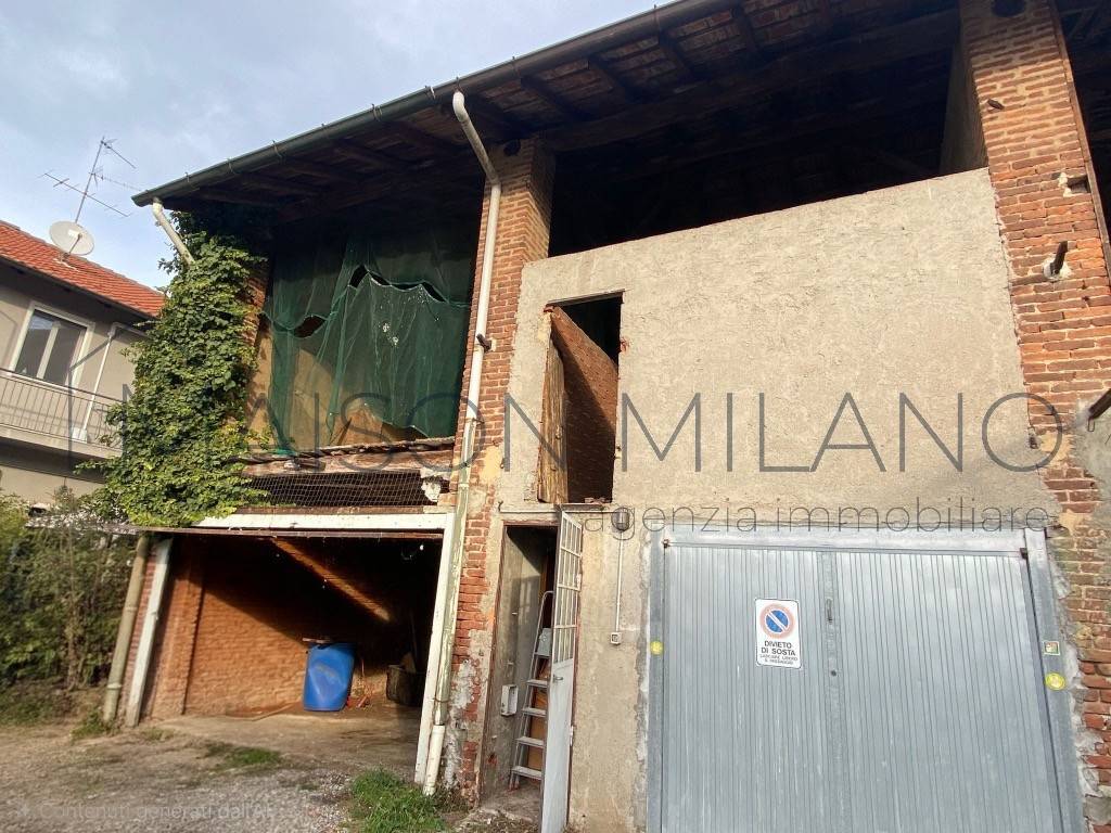 casa indipendente in vendita a Bareggio