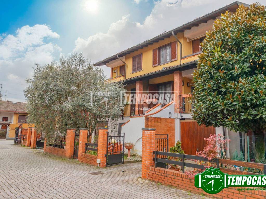 casa indipendente in vendita a Vermezzo con Zelo in zona Vermezzo