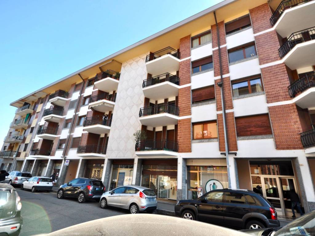 appartamento in affitto a Novara in zona Centro Città