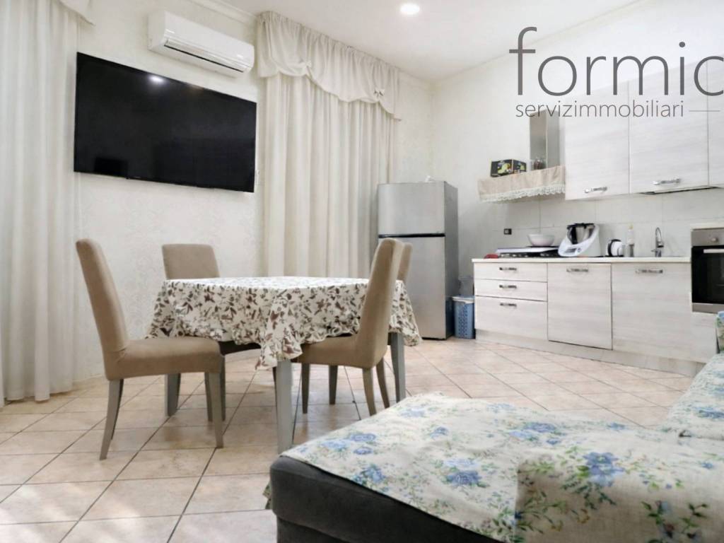 appartamento in vendita a Napoli in zona Pendino / San Giuseppe