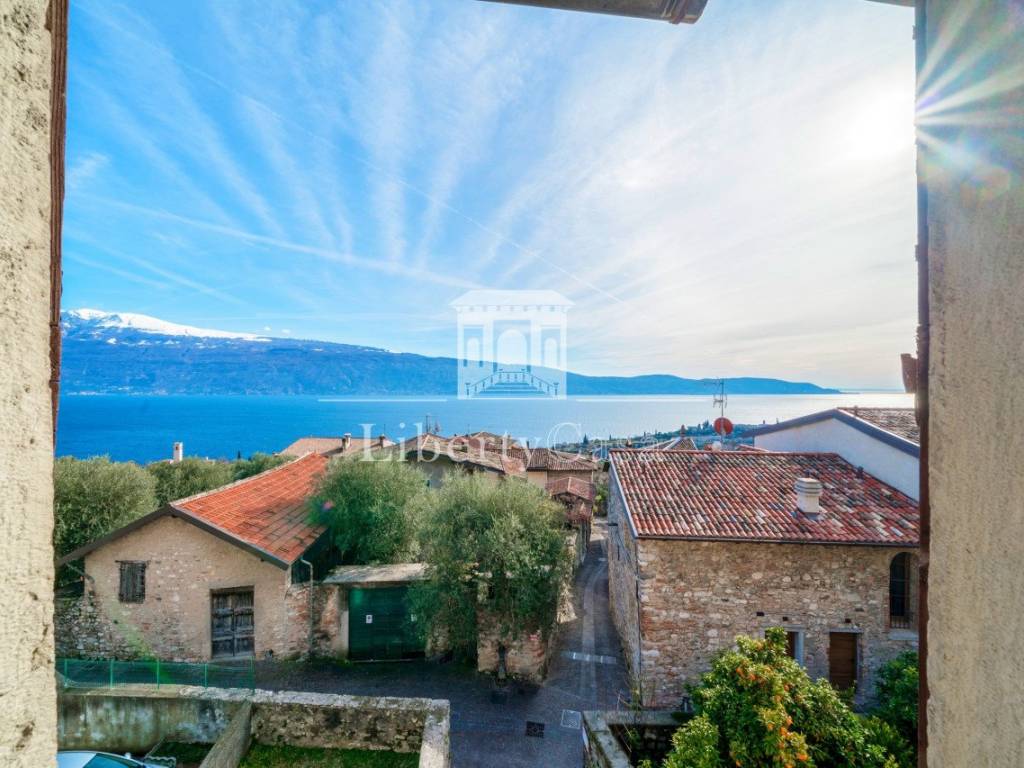 casa semindipendente in vendita a Gargnano in zona Fornico