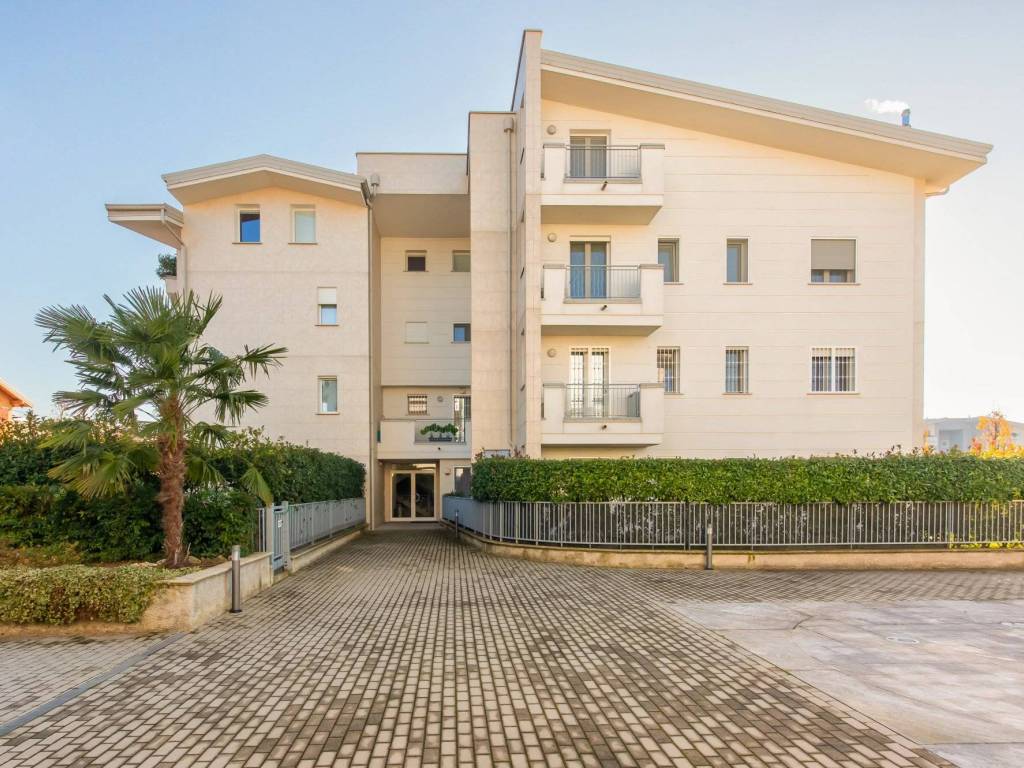 appartamento in vendita a Bollate