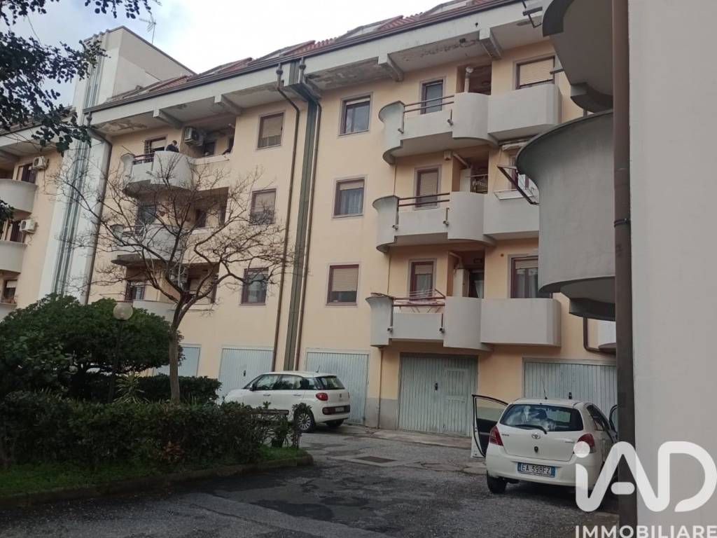 appartamento in vendita a Lamezia Terme in zona Nicastro