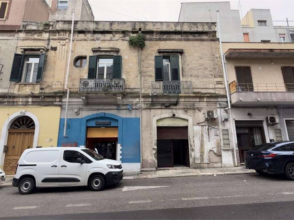 negozio in vendita a Brindisi in zona Cappuccini