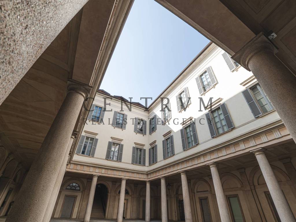 appartamento in vendita a Milano in zona Sempione