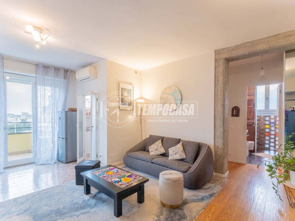 appartamento in vendita a Milano in zona Segnano