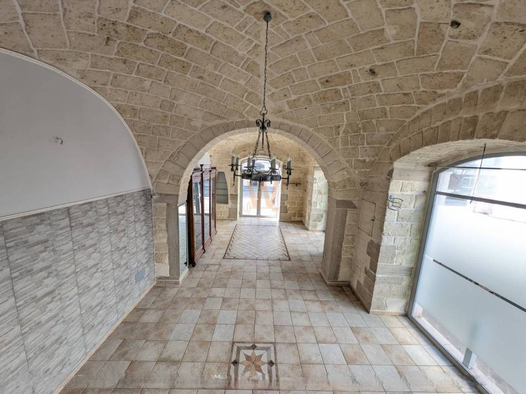 appartamento in vendita a Trani in zona Borgo Ottocentesco