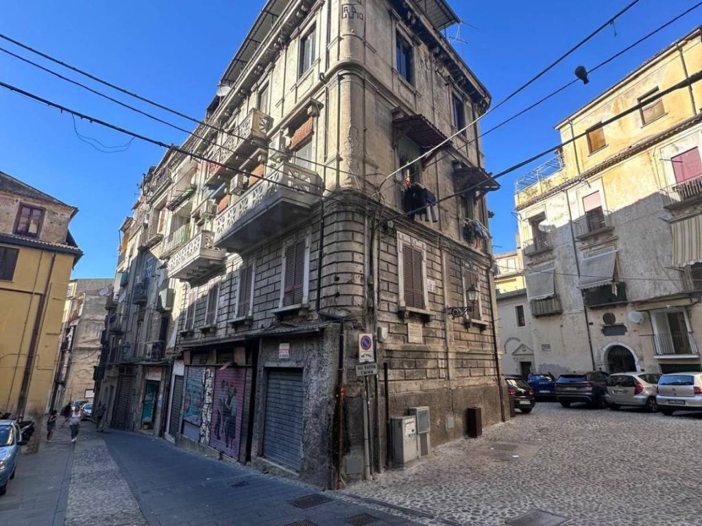appartamento in vendita a Cosenza in zona Cosenza Vecchia