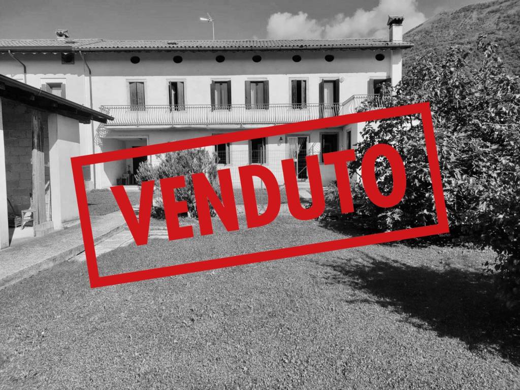 casa indipendente in vendita a Travesio in zona Toppo