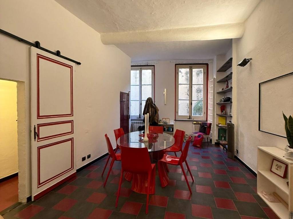 appartamento in affitto a Genova in zona Sottoripa / Maddalena / Molo