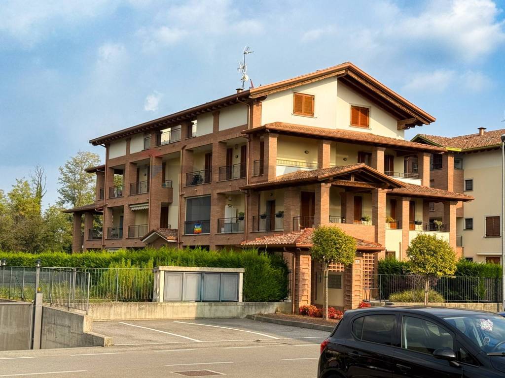 appartamento in vendita a Carnate