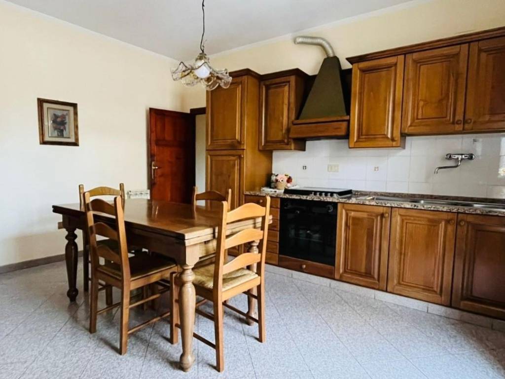 casa indipendente in vendita a Cascina in zona Navacchio