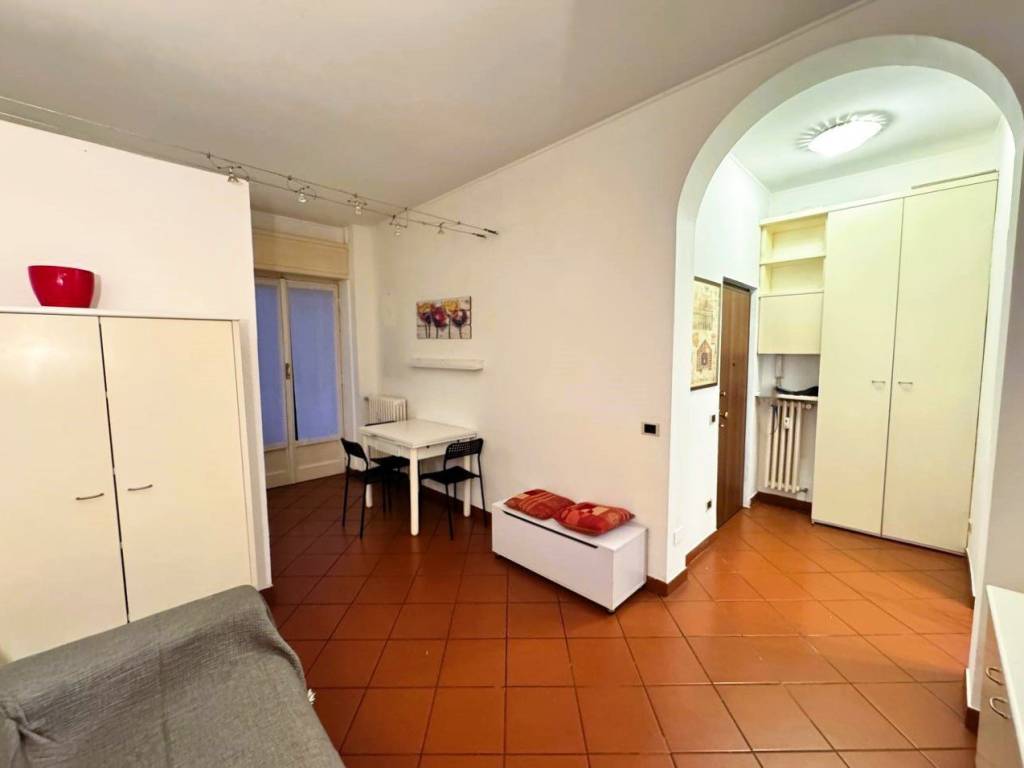 appartamento in vendita a Milano in zona Porta Genova