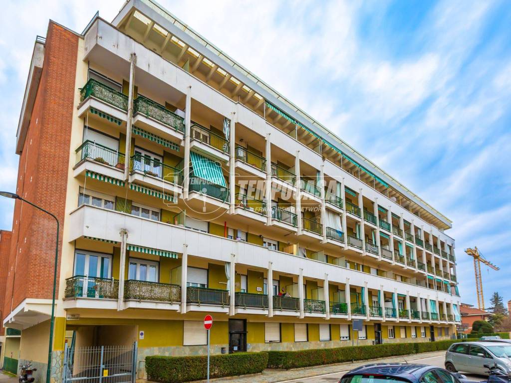 appartamento in vendita a Chieri in zona Roaschia