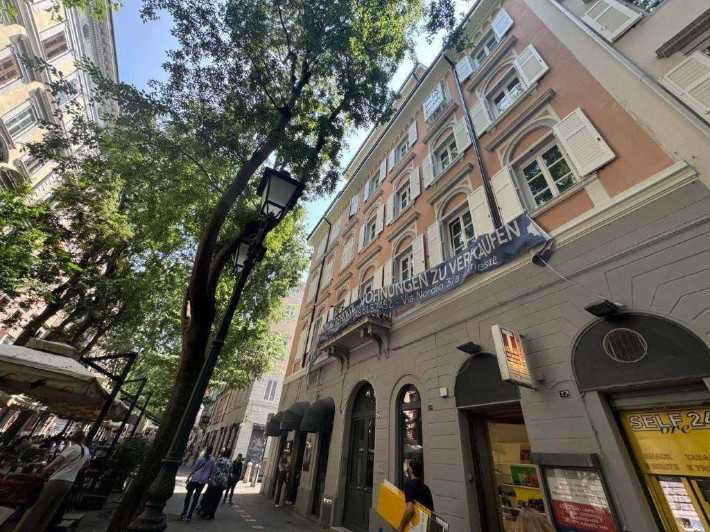 appartamento in vendita a Trieste in zona Città Vecchia