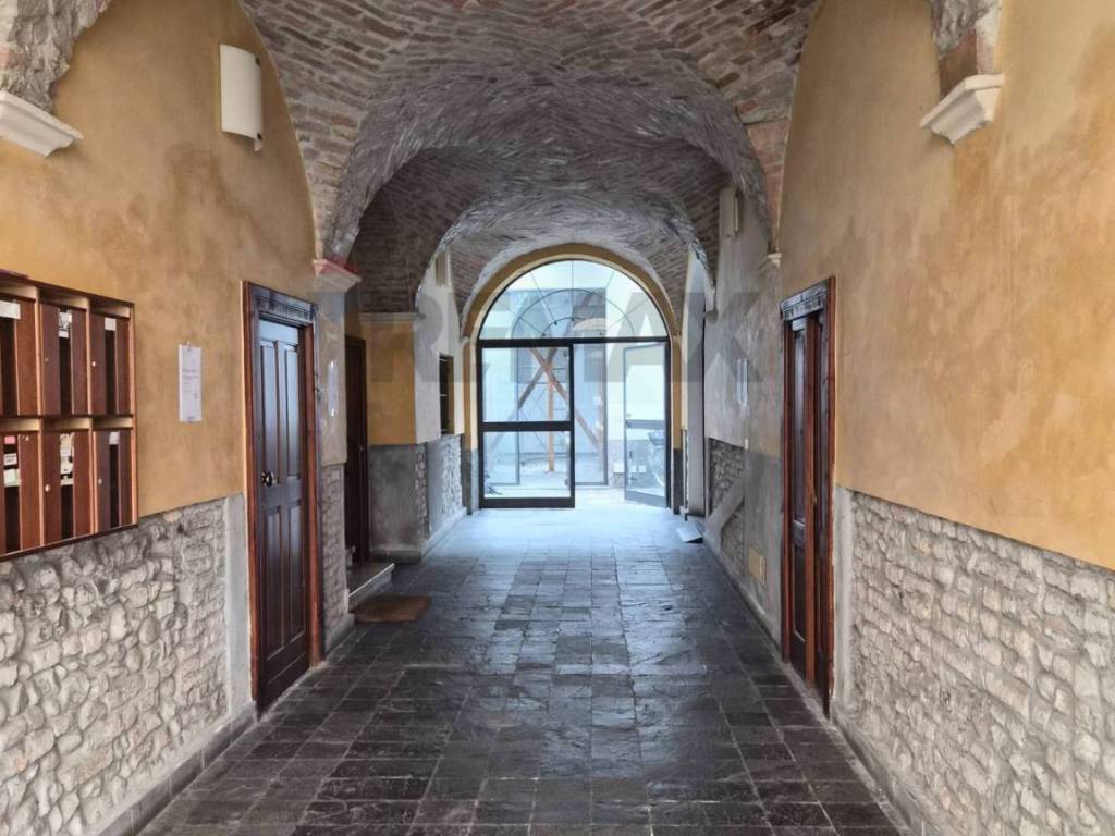 appartamento in vendita a Parma in zona Oltretorrente