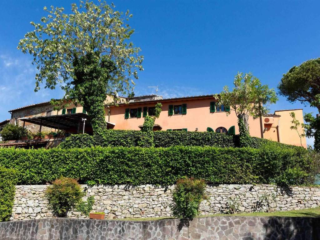 casa indipendente in vendita a Casciana Terme Lari in zona Lari