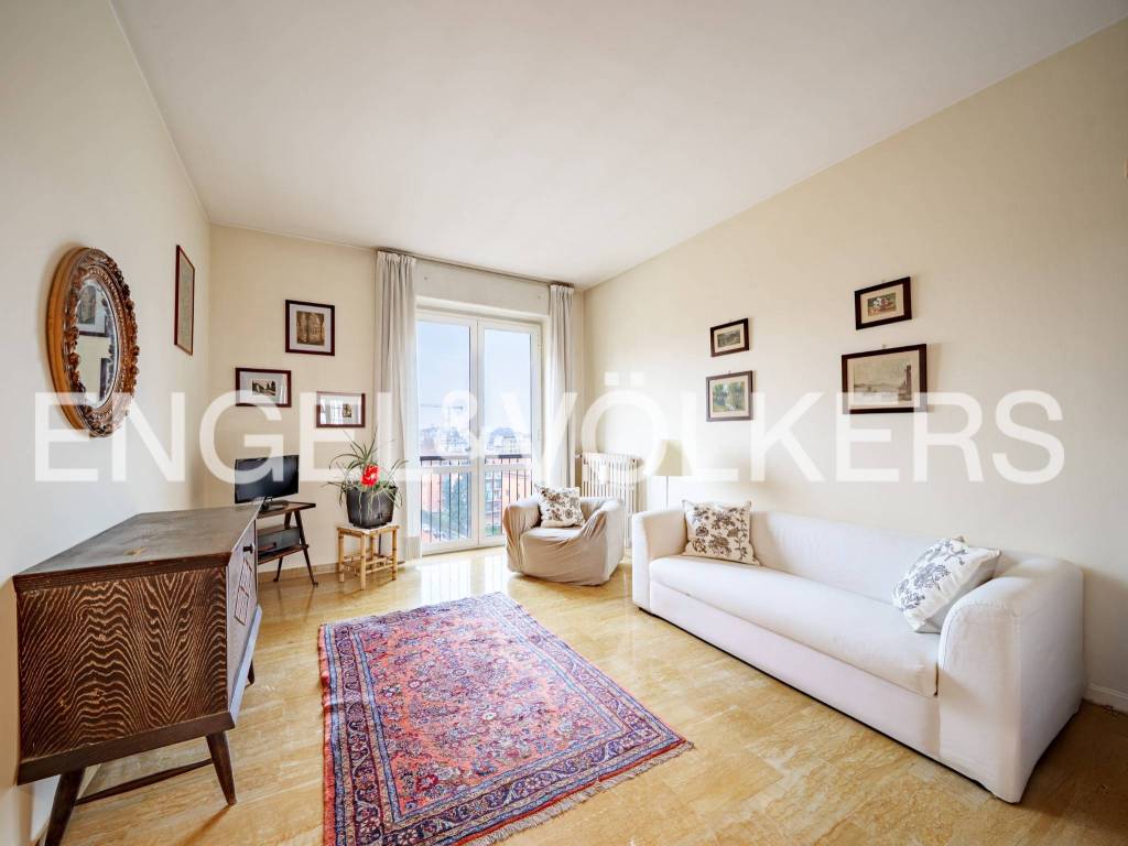 appartamento in vendita a Milano in zona Moncucco