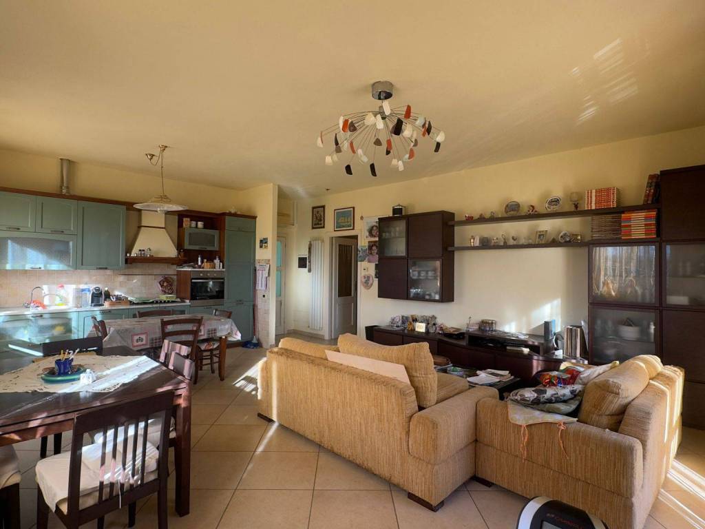 appartamento in vendita a Montignoso in zona Cervaiolo