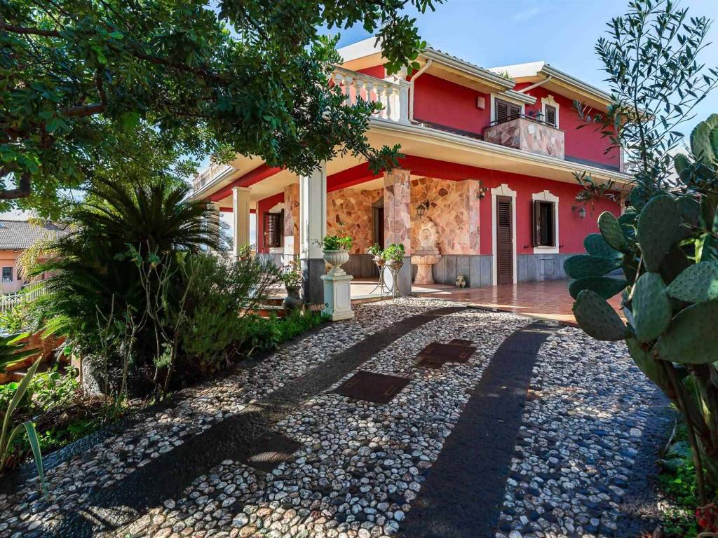 casa indipendente in vendita a Belpasso