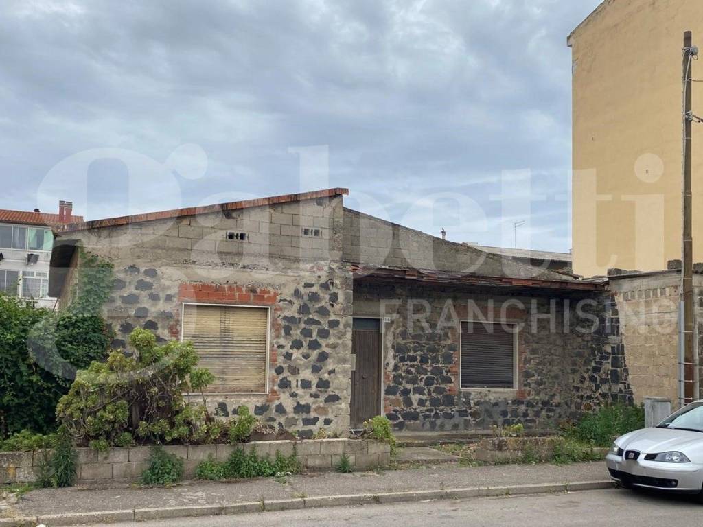 casa indipendente in vendita ad Oristano