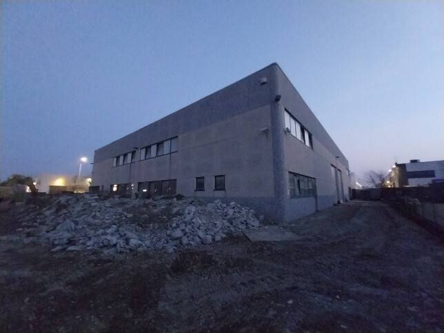 negozio in vendita a Modena in zona Crocetta