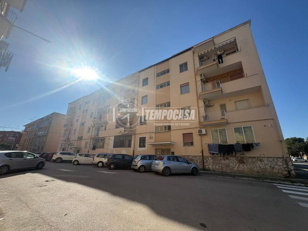 appartamento in vendita a Foggia in zona Candelaro