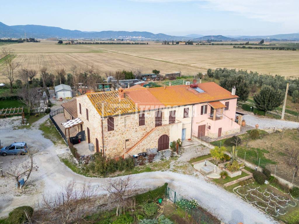 appartamento in vendita a Campiglia Marittima in zona Venturina