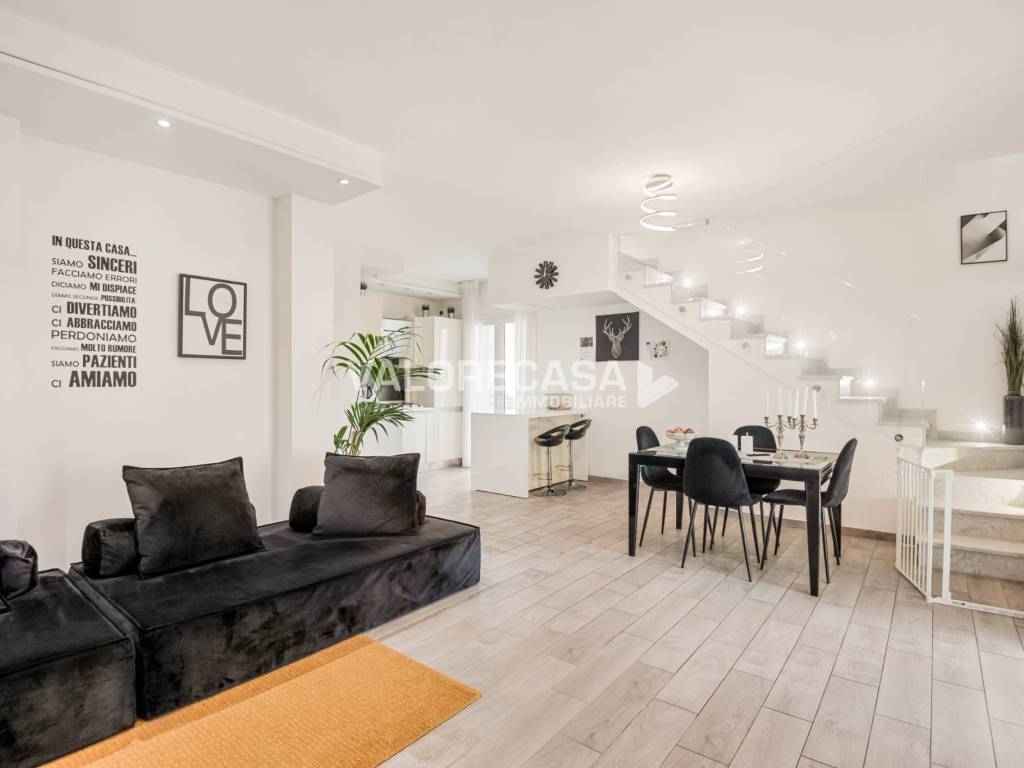 appartamento in vendita a Carrara in zona Avenza