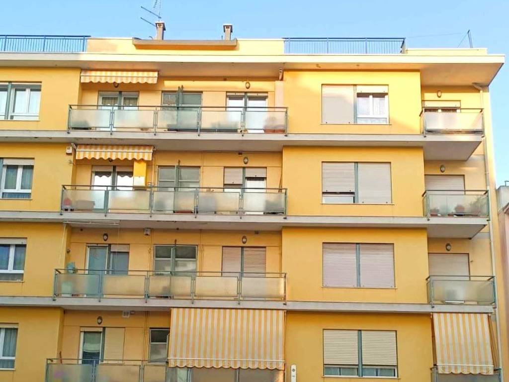 immagine annuncio 1 di 4