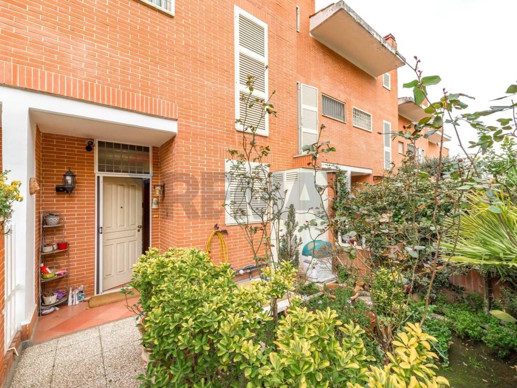 casa indipendente in vendita a Monterotondo