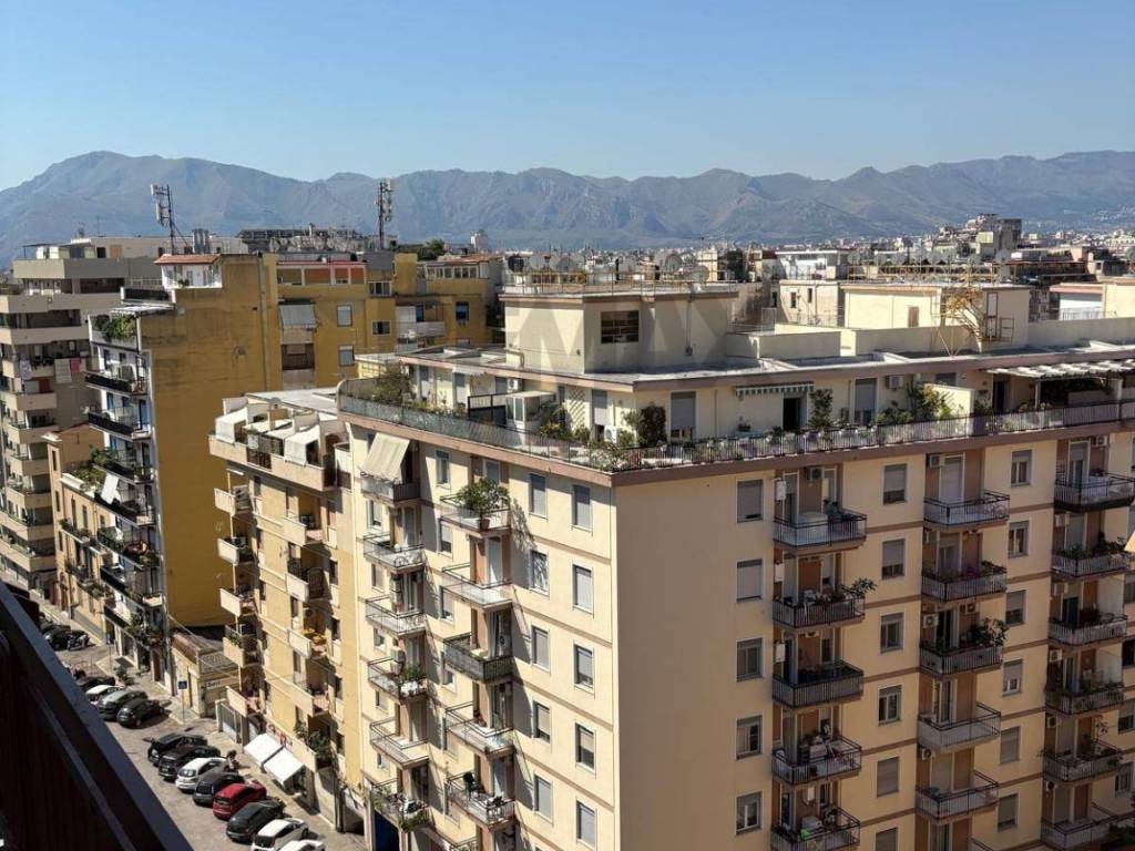 appartamento in vendita a Palermo in zona Montepellegrino