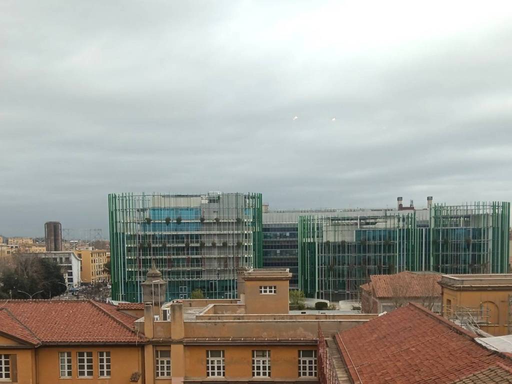 appartamento in vendita a Roma in zona Ostiense