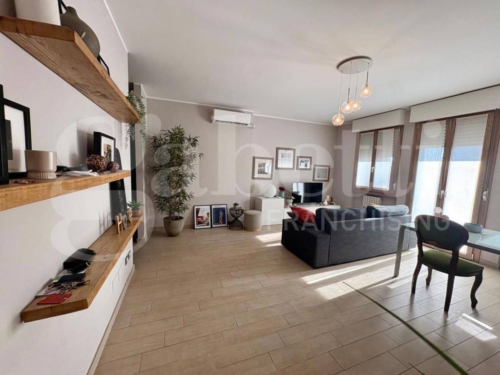 appartamento in vendita a Cremona in zona Viale Po