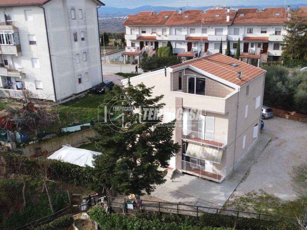 casa indipendente in vendita a Sant'Elpidio a Mare