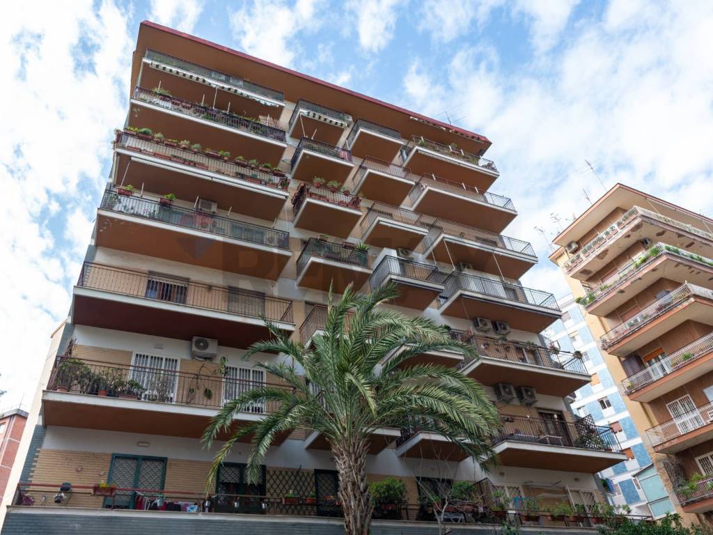 appartamento in vendita a Napoli in zona Arenella