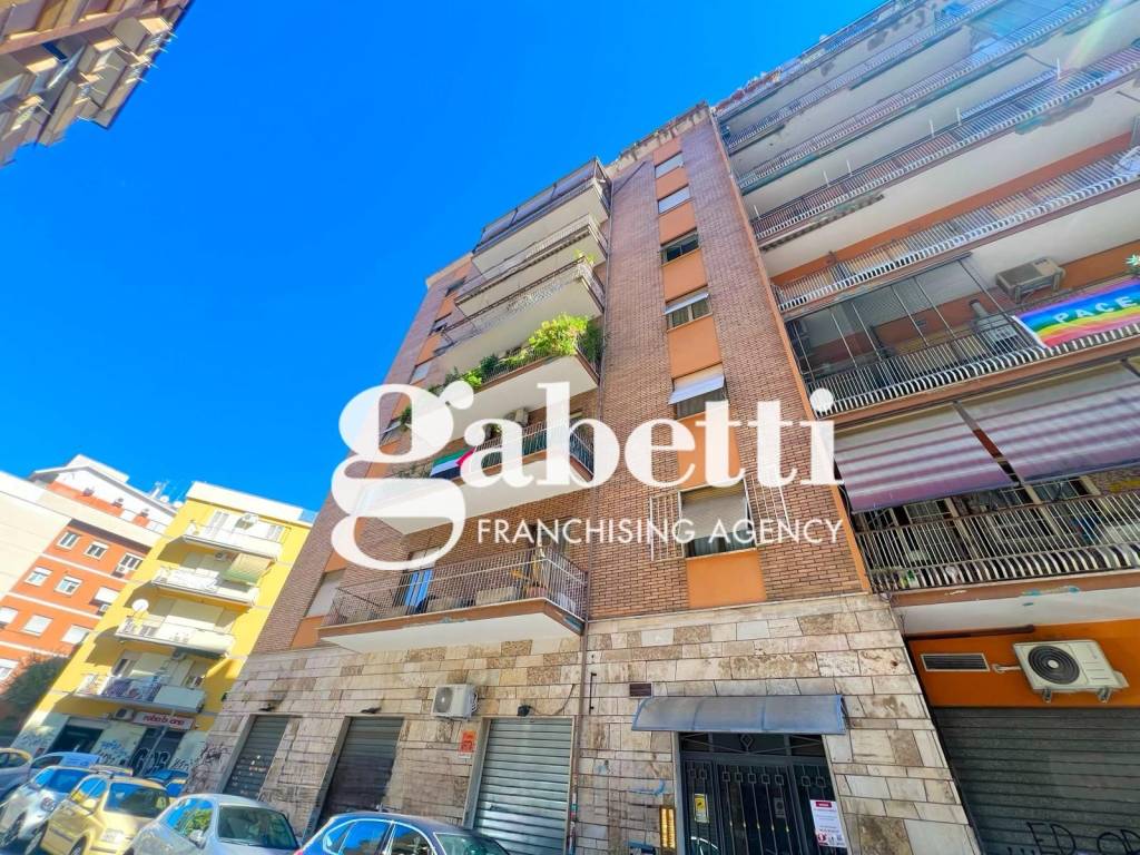 appartamento in vendita a Roma in zona Prenestino-Centocelle