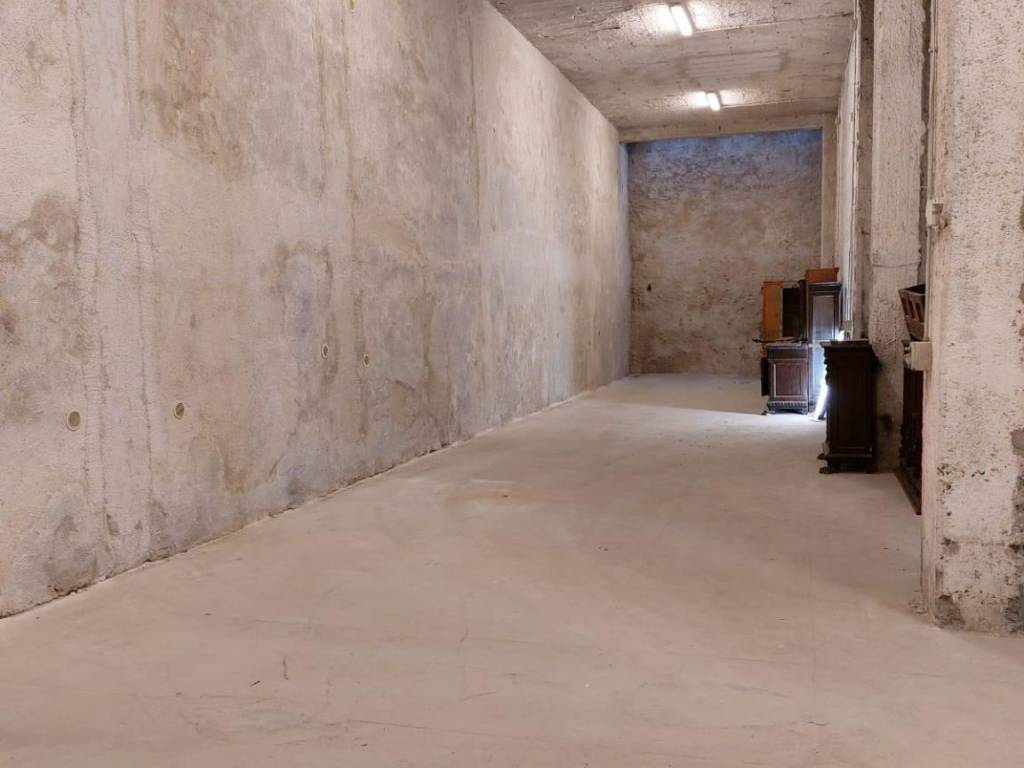 locale di sgombero in vendita a Palermo in zona Libertà
