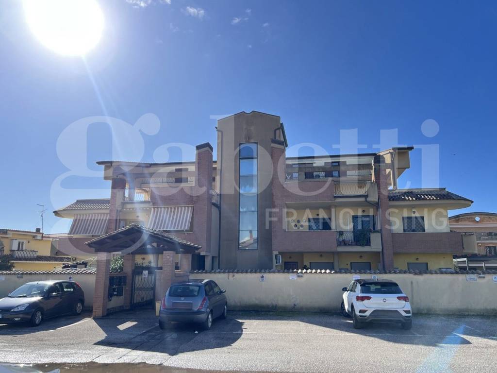 appartamento in vendita ad Ardea in zona Nuova California