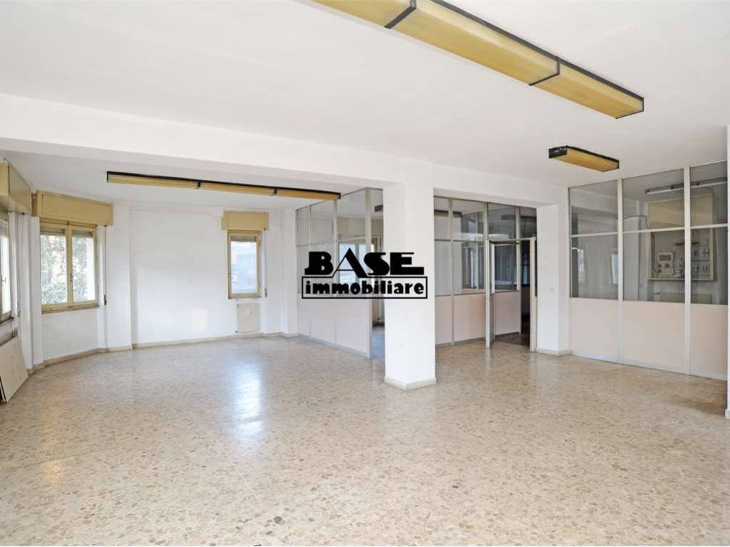 appartamento in vendita a Como in zona Borghi